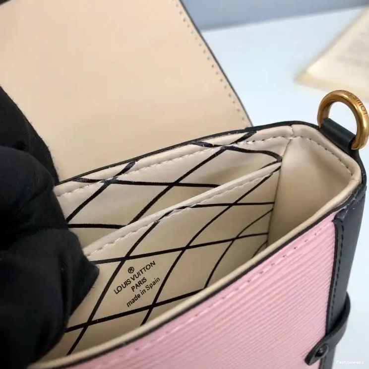 Fashionrepsfam ru LV Bags 19B57B0004 0525